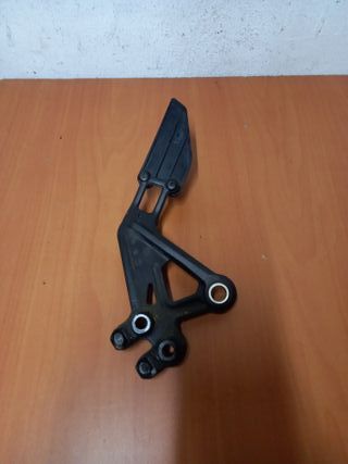 Soporte Estriberas KTM Duke 125 2018-2022