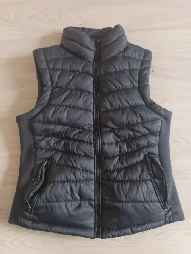 Chaleco negro niña T8