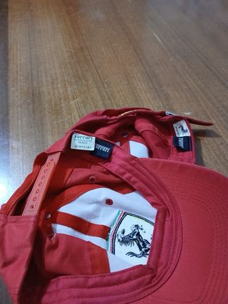 Berretto Ferrari Rosso Nuovo