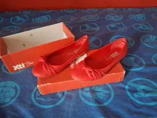 Manoletinas rojas Xti talla 37