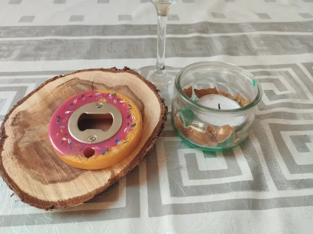 Abrebotellas Donut en resina epoxi y Metal