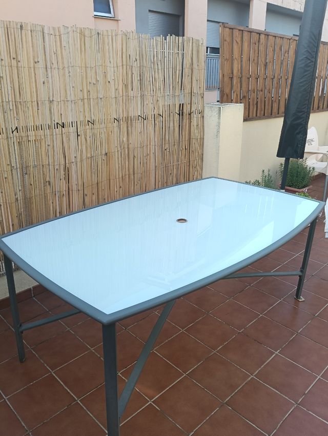 Mesa de jardín cristal y metal