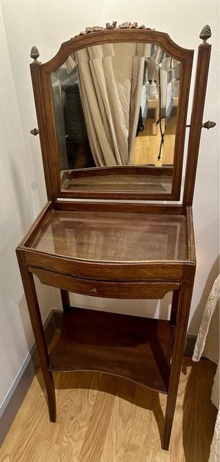 Tocador vintage con espejo