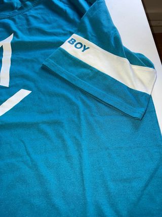Camiseta verde azulado  y Blanca con Diseño