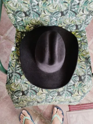 Sombrero estilo cowboy negro