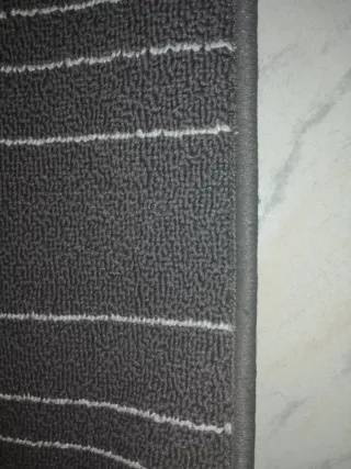 Alfombra gris 1,80x1,20 sin usar