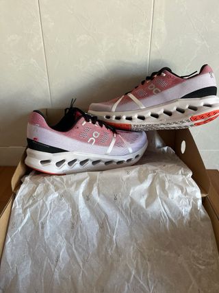 Zapatillas On Running Naranja y Rosa