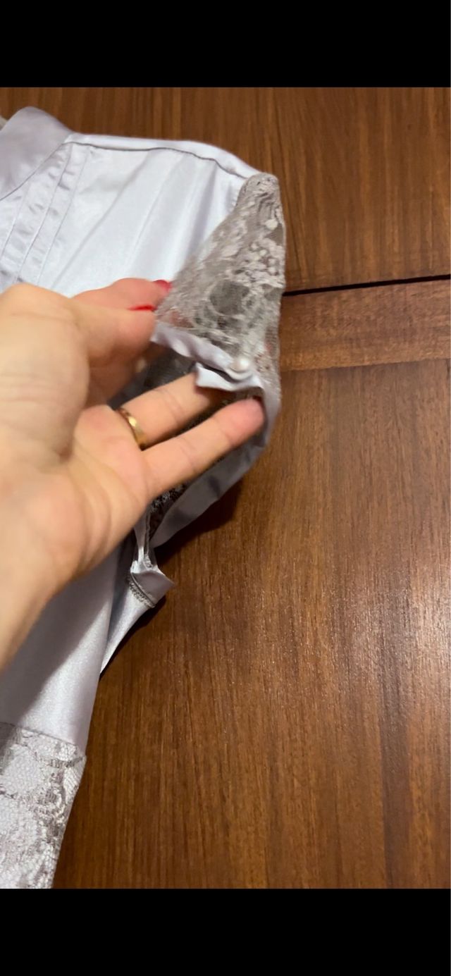 Blusa elegante con encaje