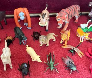 Conjunto mais de 40 figuras de Animais de Brincar