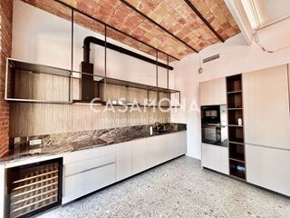 Piso en venta en Sant Antoni en Barcelona