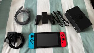 Nintendo Switch Azul/Rojo + Accesorios