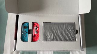 Nintendo Switch Azul/Rojo + Accesorios