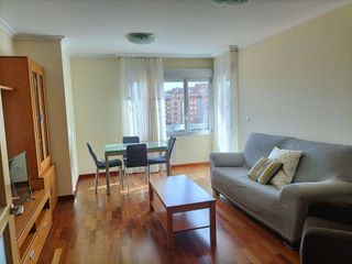 Piso en alquiler en Hermanos Falcó - Sepulcro Bolera en Albacete