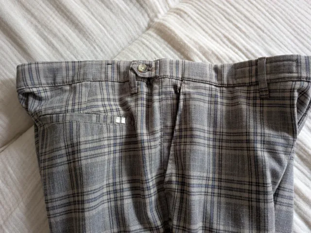 Pantalón Zara cuadros gris Talla 46