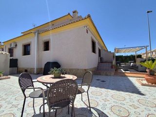 Casa pareada en venta en Campos de Golf - Villa Martin - Los Dolses en Orihuela