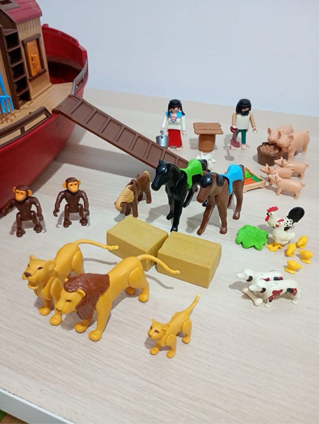 Arca de Noé con animales