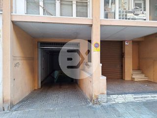 Garaje en venta en El Castell-Poble Vell en Castelldefels
