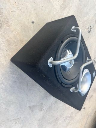 Caja de subwoofer JBL bombo 