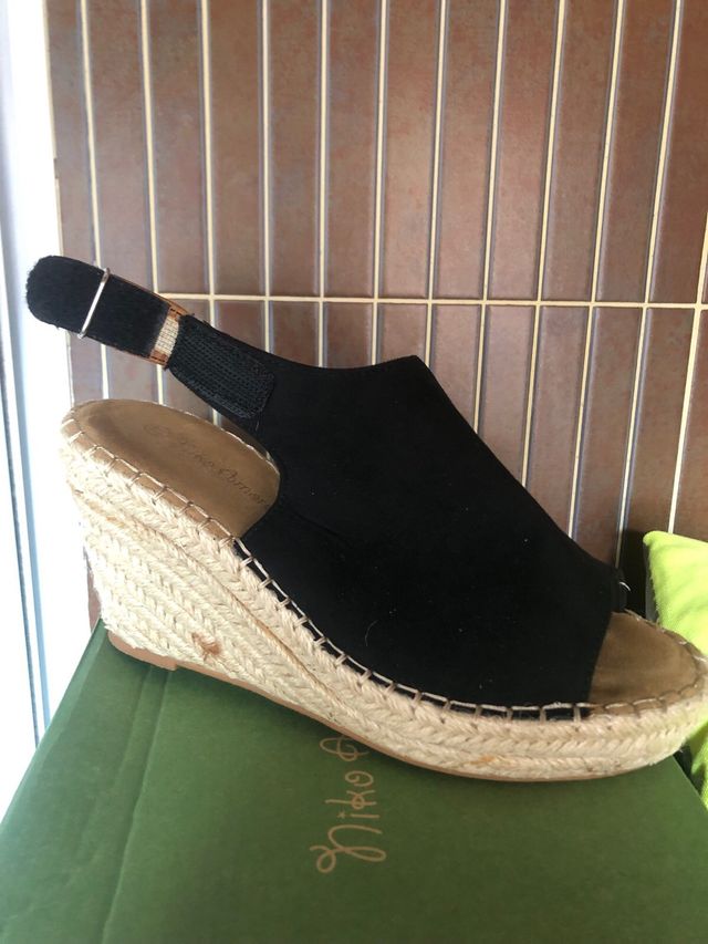 SANDALIAS CUÑA ESPARTO NEGRAS. NUEVAS A ESTRENAR
