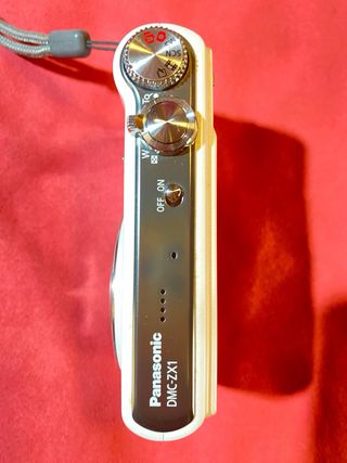 Cámara Panasonic Lumix 12MP Zoom 8x Leica