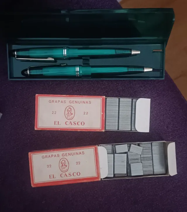 LOTE ESCRITORIO + REGALO 