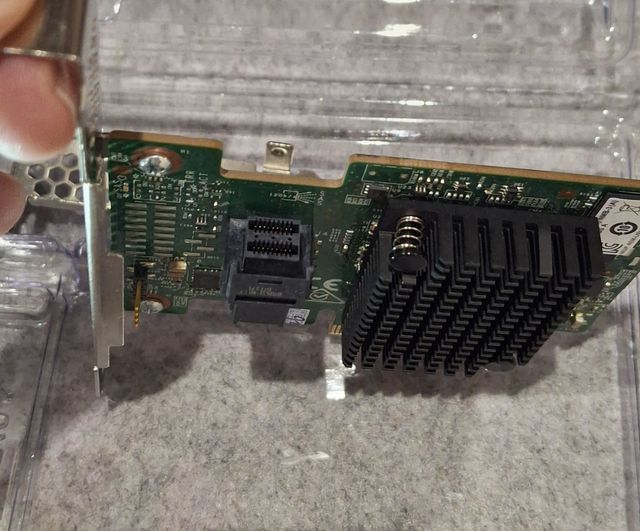 Controladora IBM RAIDM1210 SAS3008 9300-4i IT Mode