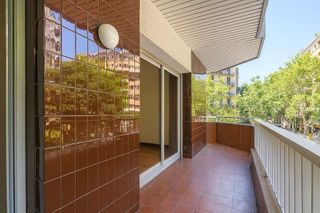 Piso en venta en Sant Antoni en Barcelona