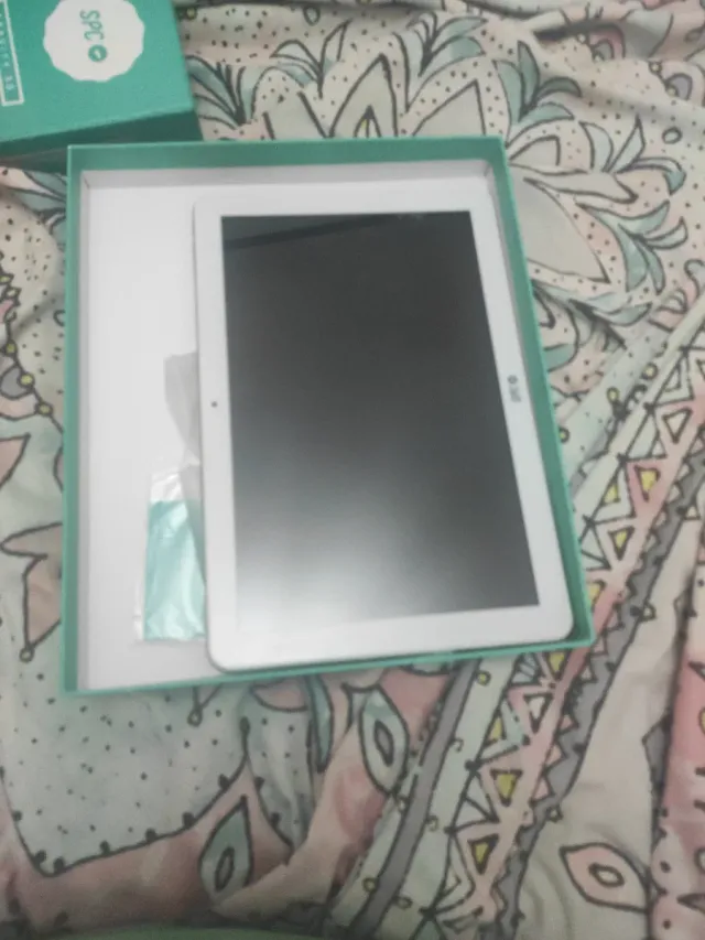 Tablet SPC GRAVITY 3G Blanca