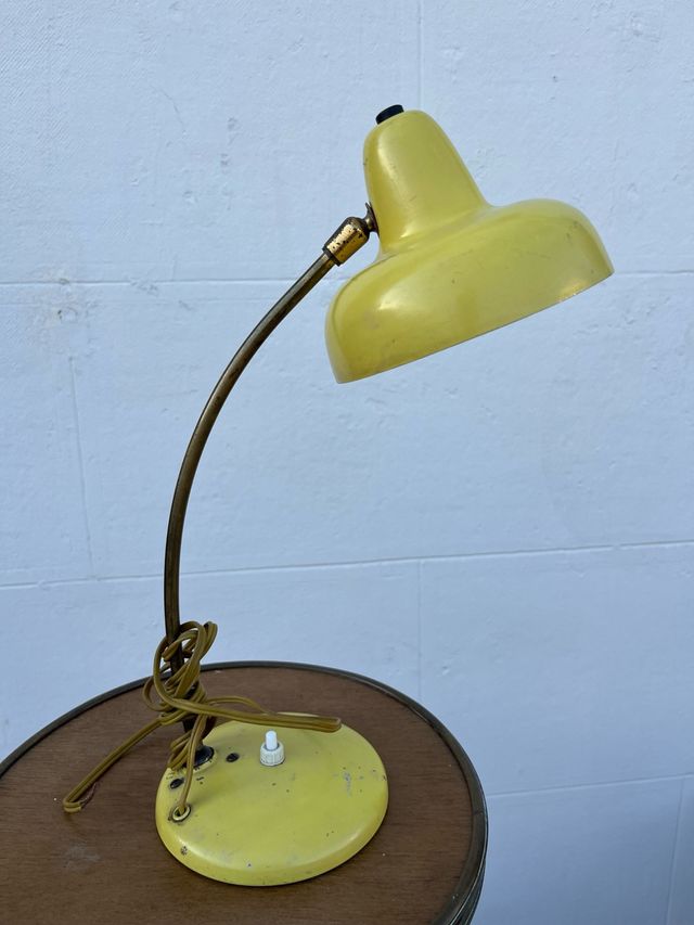 Lámpara de escritorio vintage Luminorex amarilla
