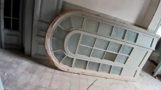 Puerta Modernista Original con Cristales