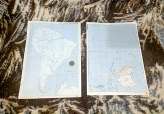 Lote de antiguos mapas del colegio. Ver.