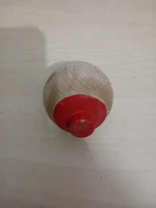 Peonza de madera vintage