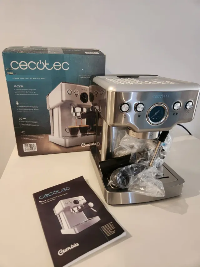 Cafetera Cecotec Power Espresso 20 Bar Sin usar.