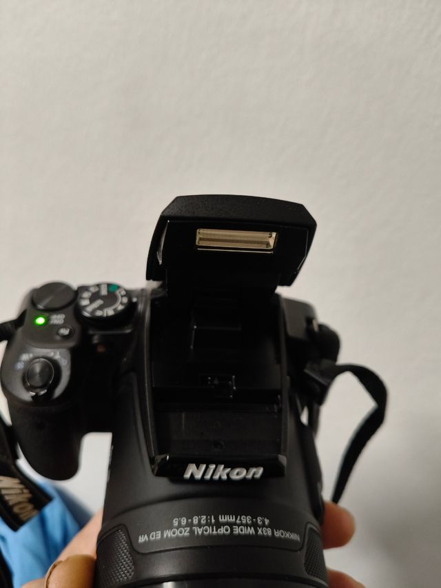 Nikon coolpix P900. Lo he utilizado muy poco.