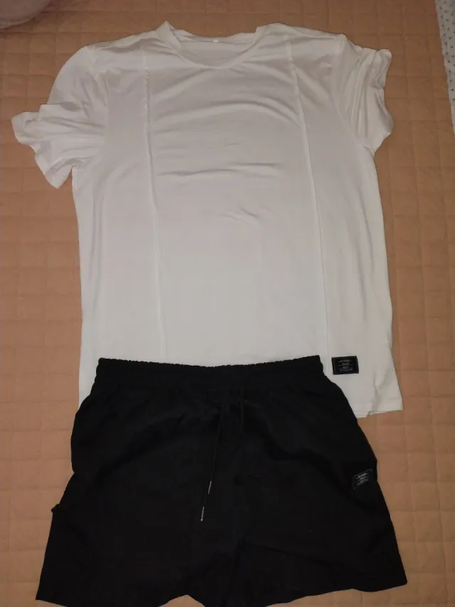 set t shirt e pantaloncini Taglia M