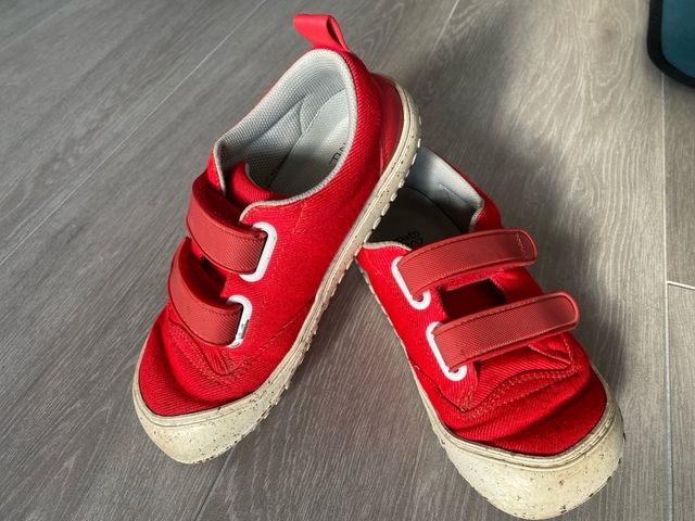 Zapato Feroz, modelo Aldaia color rojo. Talla 31