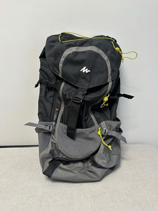 Mochila Montaña Trekking Forclaz 70L Quechua