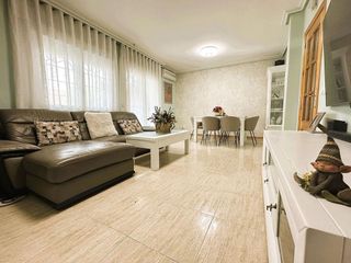 Casa adosada en venta en Loeches