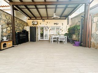 Casa adosada en venta en Loeches