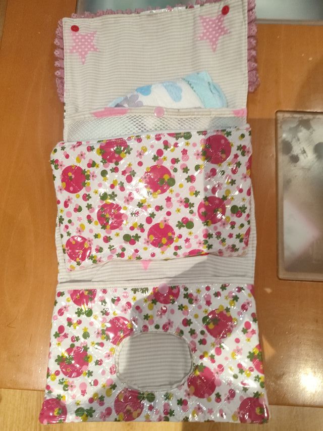 Neceser bebé estampado flores y volantes