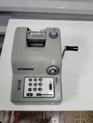 Calculadora Hispano Olivetti Antigua