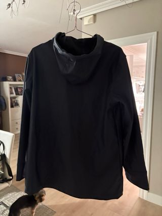 Parka azul marino Brownie Usada 2 Veces