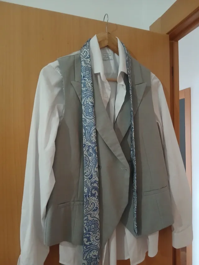 Traje chaqueta azul como nuevo y zapatos