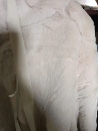 Abrigo pelito beige sin estrenar talla única