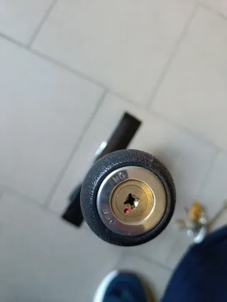 Blocco pedali freni per auto