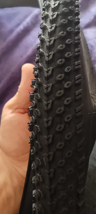 Neumático Bici 21.5x2.0 Nuevo Sin Estrenar