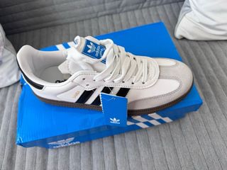 Tenis Adidas  Modelo Samba Talla 40