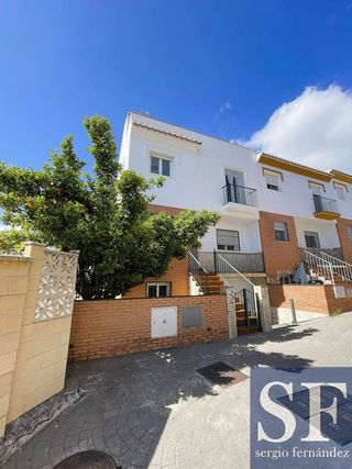 Casa adosada en venta en Cómpeta