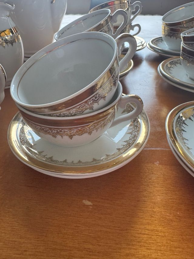 Juego de café completo porcelana y oro