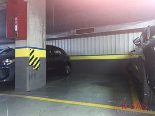 Garaje en venta en Pubilla Cases en Hospitalet de Llobregat, L´